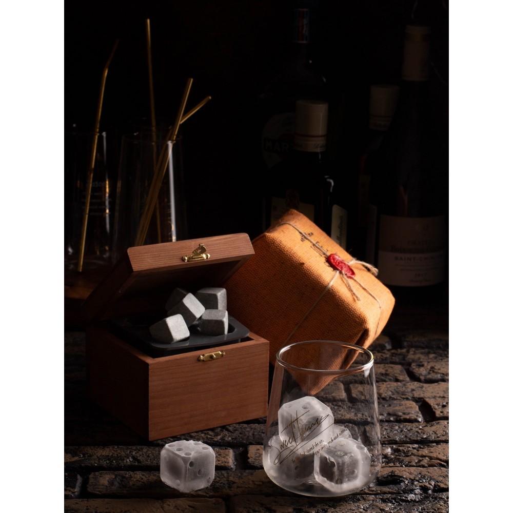 Whiskey Stones "Ice Stone" box (8 stones, 2 molds)